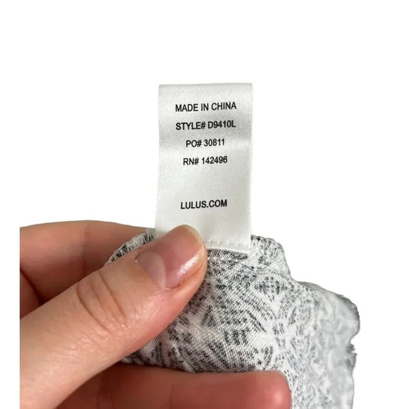 Lulu’s Casablanca Queen Black and White Print Maxi Dress Size Small Rayon Womens - Picture 11 of 11